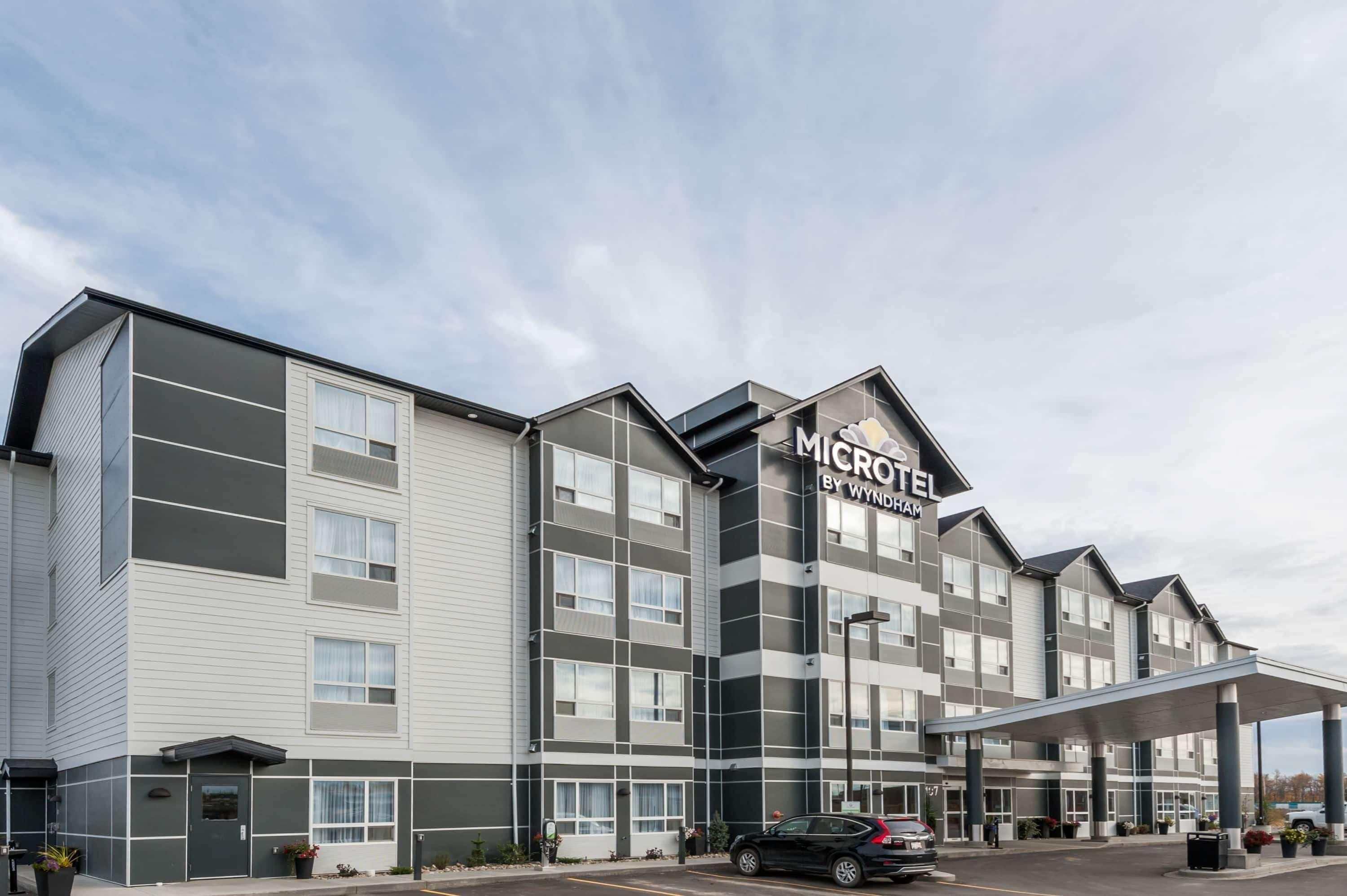 Microtel Inn & Suites By Wyndham Fort Saint John Fort St. John Zewnętrze zdjęcie